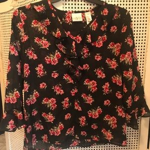 Adorable floral Liz Claiborne top